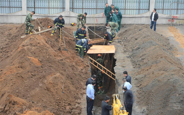 沈阳在建地铁塌方 上海悍马粘钢胶加固轨道交通系统