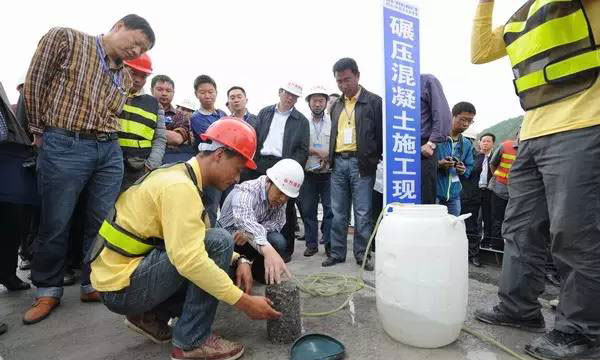 商品混凝土内部状况的检测