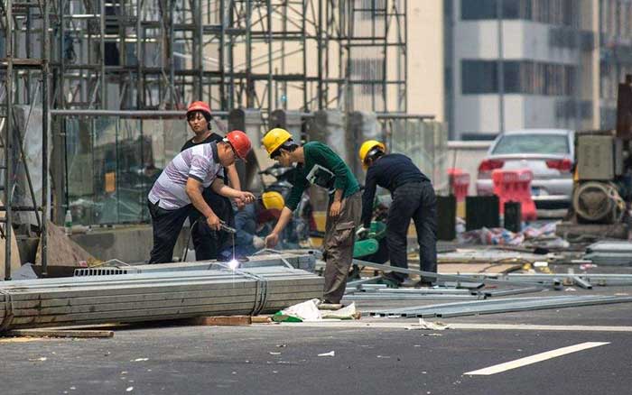 能跟工人大哥混成兄弟