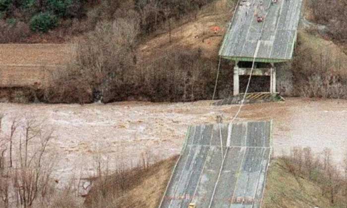 Schoharie Creek Bridge