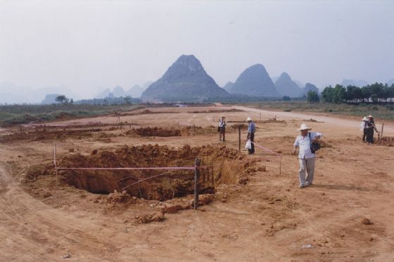 覆盖型岩溶<font color="red">路基</font>塌陷机理与注浆加固方法